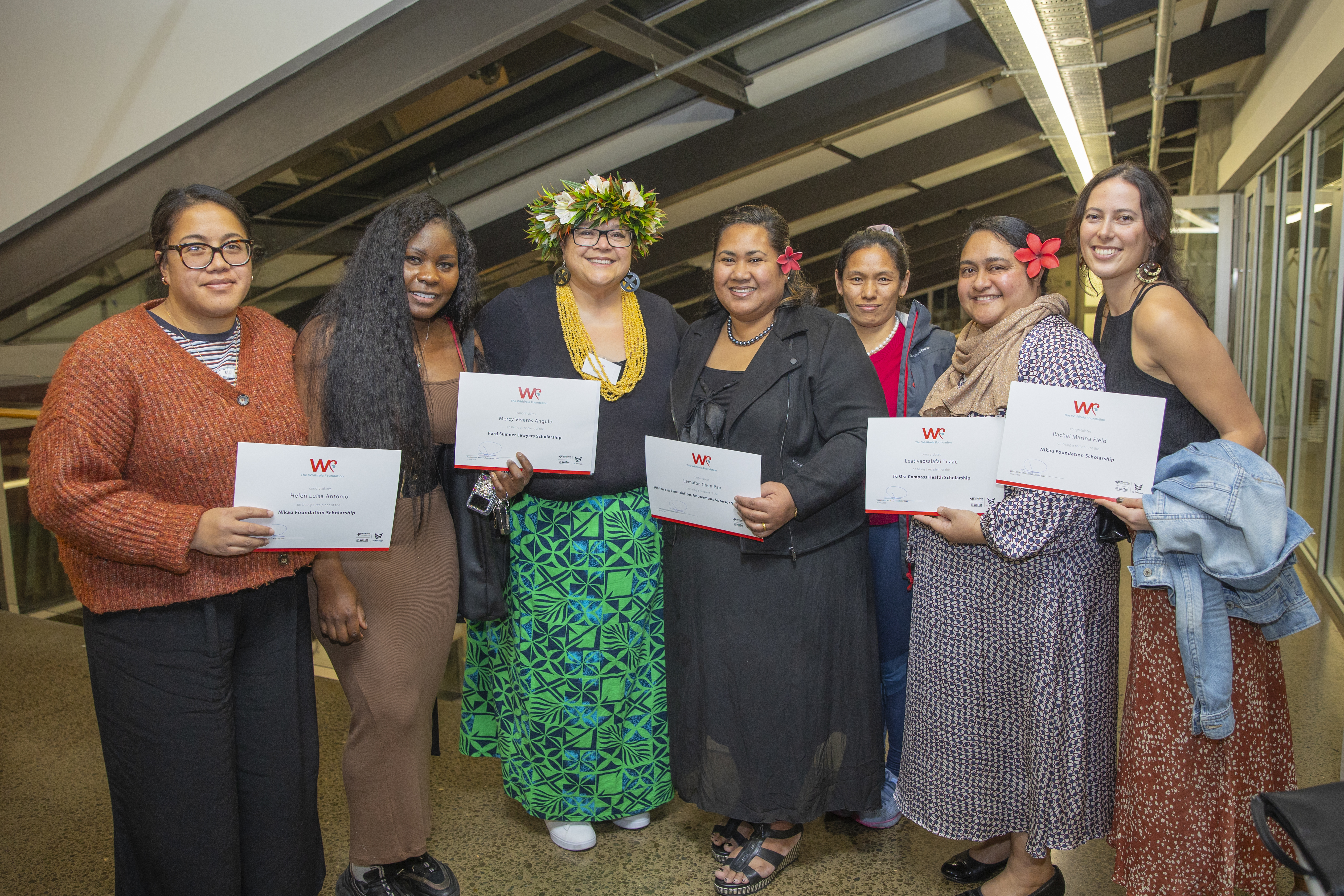 WhitireiaFoundationAwardsCeremonyGroupof7-119